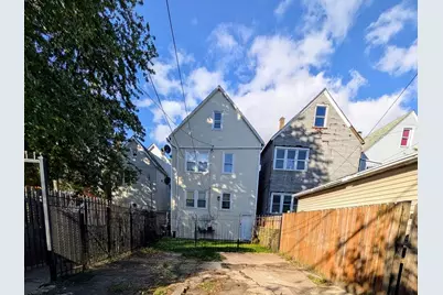 8125 S Escanaba Avenue #2, Chicago, IL 60617 - Photo 12