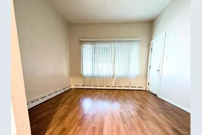 8125 S Escanaba Avenue #2, Chicago, IL 60617 - Photo 2