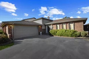 3328 193rd St, Lansing, IL 60438 - Photo 2