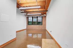 1806 W Cuyler Ave, Chicago, IL 60613 - Photo 2