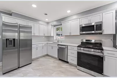 500 Lakewood Boulevard, Park Forest, IL 60466 - Photo 8