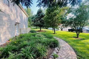 1858 David Ave, Joliet, IL 60433 - Photo 2