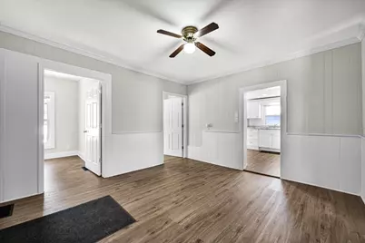 1406 W Walnut Street, Bloomington, IL 61701 - Photo 6