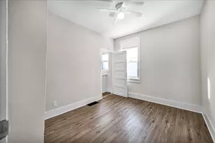 1406 W Walnut St, Bloomington, IL 61701 - Photo 16