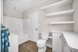 1406 W Walnut St, Bloomington, IL 61701 - Photo 18