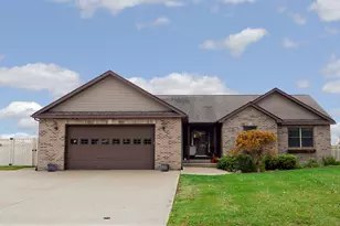 1235 Edna Cir, Ottawa, IL 61350 - Photo 1