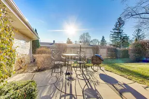 316 Linden Rd, Northbrook, IL 60062 - Photo 34