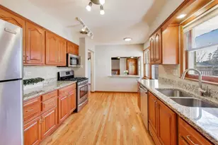 316 Linden Rd, Northbrook, IL 60062 - Photo 8