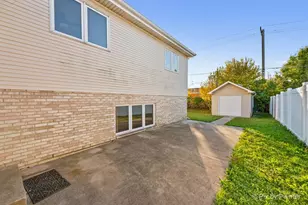 8508 S Oketo Ave, Bridgeview, IL 60455 - Photo 32