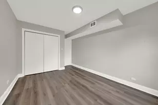 7511 N Damen Ave, Chicago, IL 60645 - Photo 6