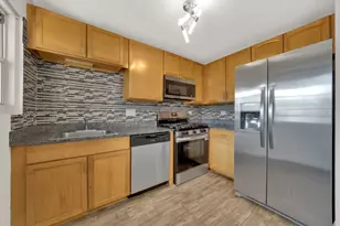 7511 N Damen Ave, Chicago, IL 60645 - Photo 10