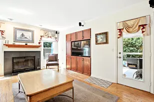 2770 Sandalwood Rd, Buffalo Grove, IL 60089 - Photo 10