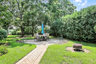 2770 Sandalwood Rd, Buffalo Grove, IL 60089 - Photo 24