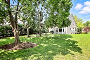 2770 Sandalwood Rd, Buffalo Grove, IL 60089 - Photo 22