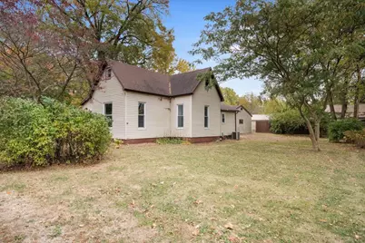 819 E Center Street, Monticello, IL 61856 - Photo 4