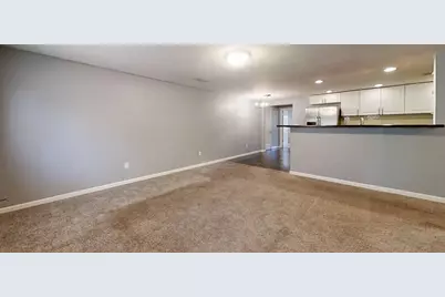 1410 S Mattis Avenue, Champaign, IL 61821 - Photo 4