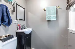 516 N Emroy Ave, Elmhurst, IL 60126 - Photo 16