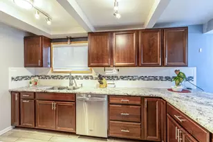 516 N Emroy Ave, Elmhurst, IL 60126 - Photo 8