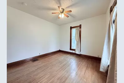 421 N Grant Street, Clifton, IL 61727 - Photo 6