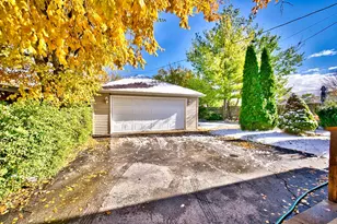 345 Ash Ave, Wood Dale, IL 60191 - Photo 4