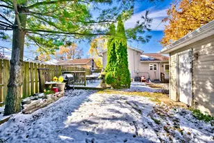 345 Ash Ave, Wood Dale, IL 60191 - Photo 8