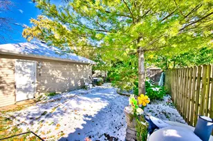 345 Ash Ave, Wood Dale, IL 60191 - Photo 6