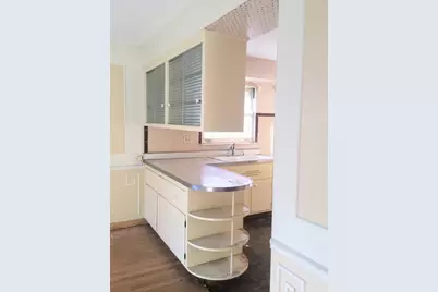 [Address not provided], North Riverside, IL 60546 - Photo 4