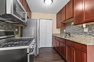 7544 Bristol Ln, Hanover Park, IL 60133 - Photo 6