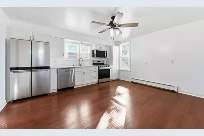 7635 W Foster Avenue, Chicago, IL 60656 - Photo 4