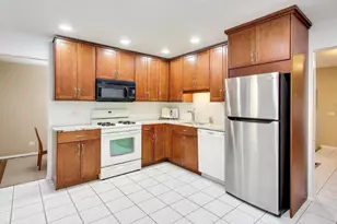 314 Anthony Rd, Buffalo Grove, IL 60089 - Photo 6