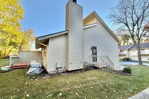 4685 High Point Dr, Rockford, IL 61114 - Photo 2