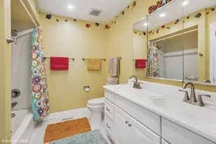 10039 Lacrosse Ave, Skokie, IL 60077 - Photo 24