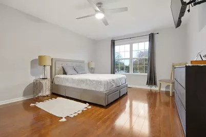 611 Woodbridge Drive, Elgin, IL 60124 - Photo 10