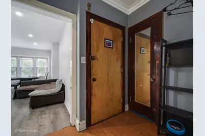 6423 N Leavitt Street, Chicago, IL 60645 - Photo 2