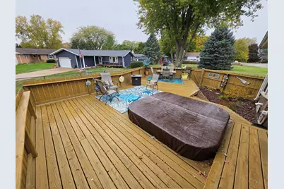 607 Greenridge Drive, Sterling, IL 61081 - Photo 4