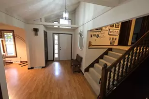 607 Greenridge Dr, Sterling, IL 61081 - Photo 8