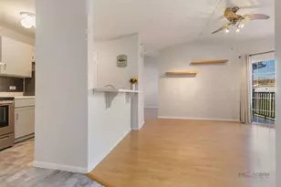 1506 Spring Brook Ct, Round Lake Beach, IL 60073 - Photo 4