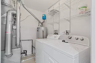 1203 Brookdale Dr, Carpentersville, IL 60110 - Photo 20