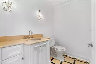 800 N Michigan Ave, Chicago, IL 60611 - Photo 16