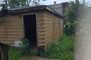 7430 S Luella Ave, Chicago, IL 60649 - Photo 2