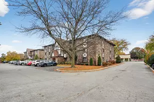 10630 Ridgeland Ave, Chicago Ridge, IL 60415 - Photo 2