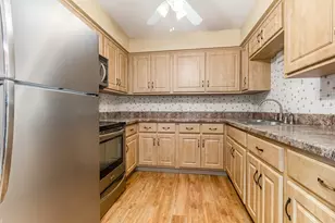 222 Madison St, Joliet, IL 60435 - Photo 8