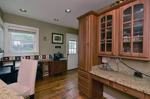 2140 Beechnut Rd, Northbrook, IL 60062 - Photo 12