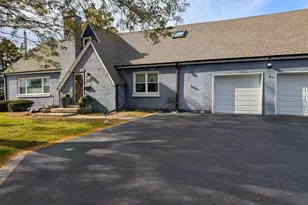 2140 Beechnut Rd, Northbrook, IL 60062 - Photo 1