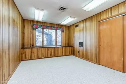 1700 S Eastwood Drive, Woodstock, IL 60098 - Photo 8