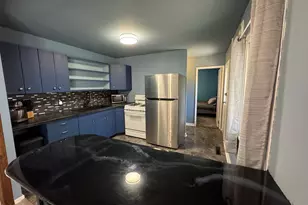 1601 Carolyn Dr, Champaign, IL 61821 - Photo 6