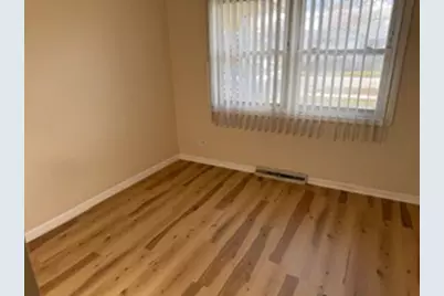 510 Shadywood Lane, Elk Grove Village, IL 60007 - Photo 8