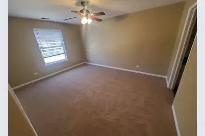 1037 N Village Drive #3, Round Lake Beach, IL 60073 - Photo 8