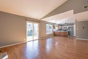 1305 Spalding Dr, Mundelein, IL 60060 - Photo 8