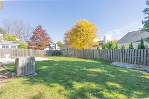 1305 Spalding Dr, Mundelein, IL 60060 - Photo 20